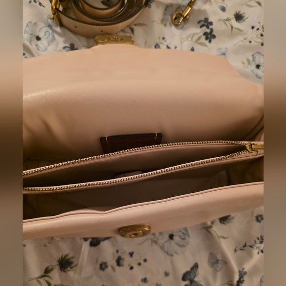 COACH Pillow Tabby 26 Leather Shoulder Bag - Picture 5 of 12